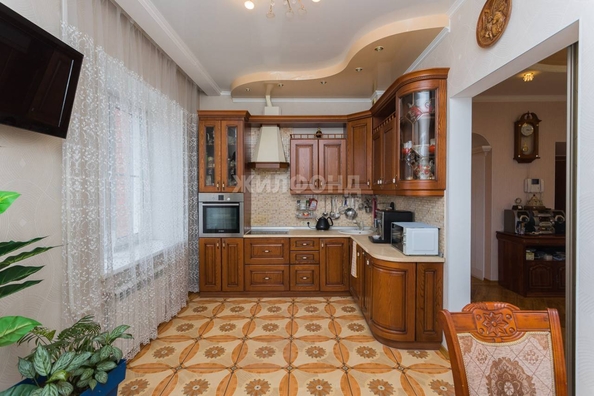 
   Продам 3-комнатную, 101 м², Вокзальная магистраль ул, 10

. Фото 9.