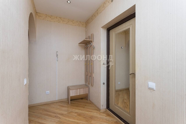 
   Продам 2-комнатную, 56 м², Есенина ул, 12/2

. Фото 6.