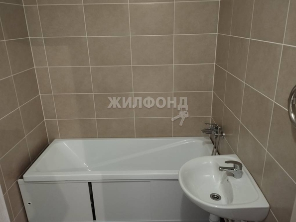 
   Продам 2-комнатную, 50.7 м², Бородина ул, 54

. Фото 9.