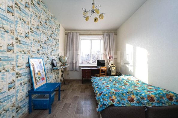 
  Продается 3-комн. квартира, 75.9 м², Красный пр-кт, д. 33
. Фото 5.