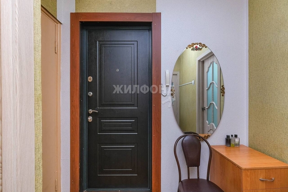 
   Продам 1-комнатную, 38.1 м², 2-й (4 мкр.) кв-л, 220

. Фото 5.