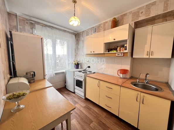 
   Продам 2-комнатную, 43 м², Танкистов ул, 21

. Фото 1.