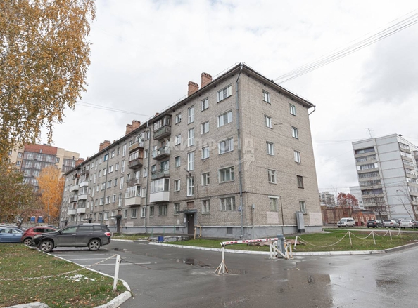 
   Продам 2-комнатную, 42.6 м², Макаренко ул, 23

. Фото 6.