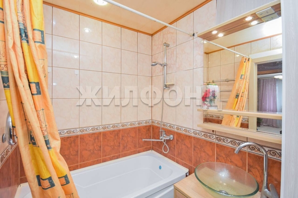 
   Продам 3-комнатную, 59 м², Кропоткина ул, 98

. Фото 13.