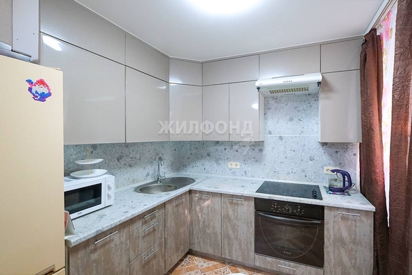 
   Продам 1-комнатную, 40.3 м², Сибиряков-Гвардейцев ул, 55

. Фото 1.