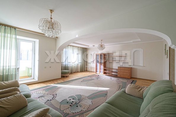 
   Продам 3-комнатную, 135.8 м², 1905 года ул, 59

. Фото 1.