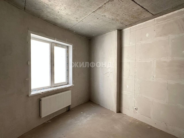 
   Продам 1-комнатную, 42.9 м², Закаменский мкр, 11

. Фото 2.