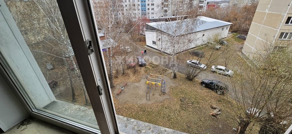 
   Продам 3-комнатную, 58 м², Военный городок ул, 118

. Фото 10.