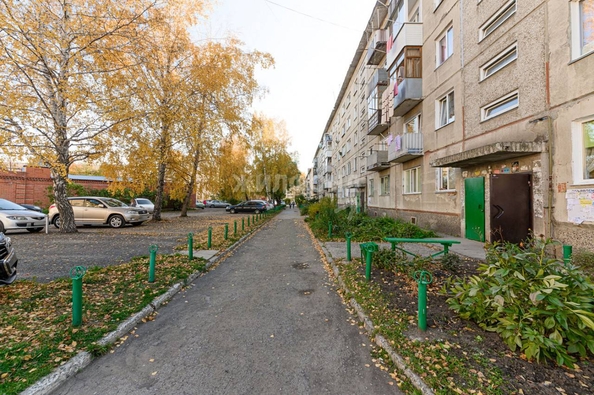 
   Продам 3-комнатную, 58 м², Военный городок ул, 118

. Фото 15.