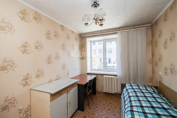 
   Продам 3-комнатную, 56.4 м², Челюскинцев ул, 18

. Фото 22.