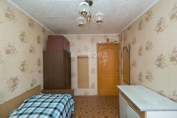 
   Продам 3-комнатную, 56.4 м², Челюскинцев ул, 18

. Фото 23.