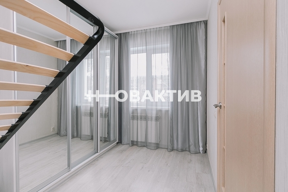 
   Продам 2-комнатную, 46 м², Жуковского ул, 121

. Фото 13.