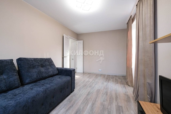 
   Продам 2-комнатную, 43 м², Бориса Богаткова ул, 185/1

. Фото 4.