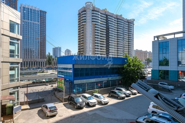 
   Продам 3-комнатную, 96.8 м², Кирова ул, 46

. Фото 19.