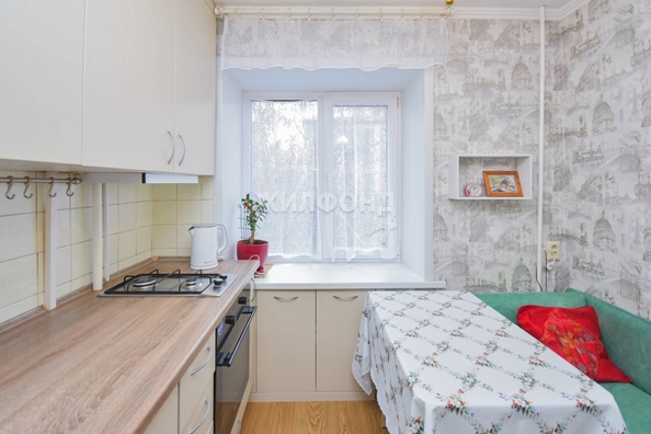 
   Продам 1-комнатную, 31.8 м², Блюхера ул, 52

. Фото 5.