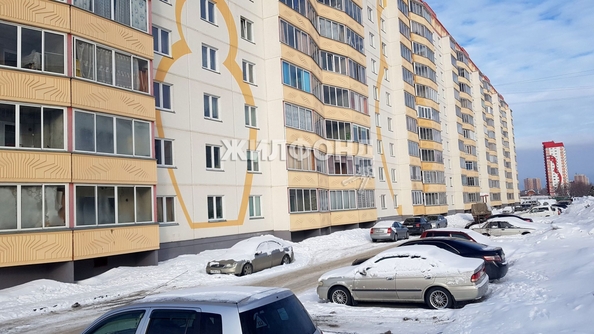 
   Продам 2-комнатную, 56.5 м², Петухова ул, 97

. Фото 11.