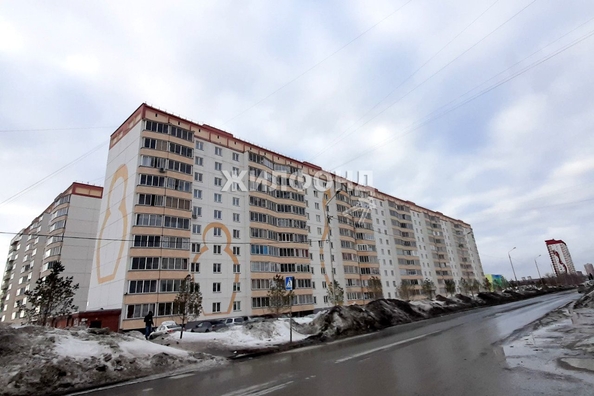 
   Продам 2-комнатную, 56.5 м², Петухова ул, 97

. Фото 12.