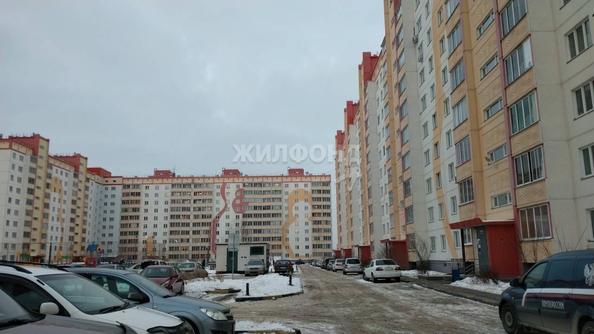 
   Продам 2-комнатную, 56.5 м², Петухова ул, 97

. Фото 19.