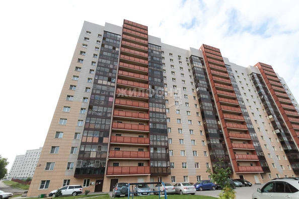 
   Продам 2-комнатную, 57 м², Сухарная ул, 76/3

. Фото 7.