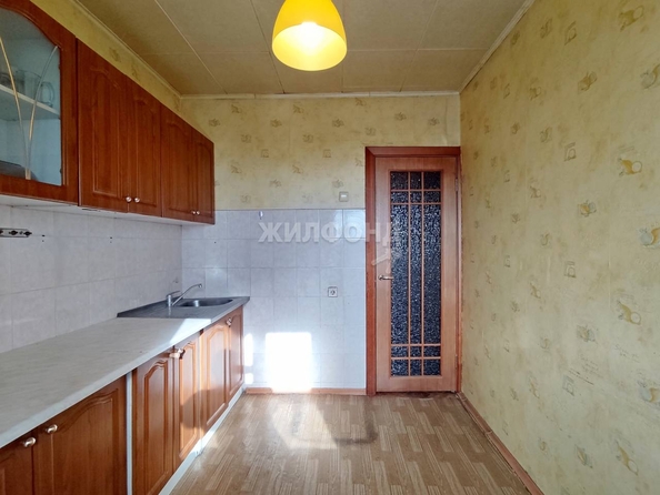 
   Продам 2-комнатную, 47.6 м², Кирова ул, 108

. Фото 24.