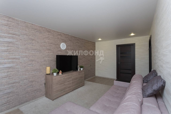 
   Продам 3-комнатную, 60.4 м², Ударная ул, 29

. Фото 4.