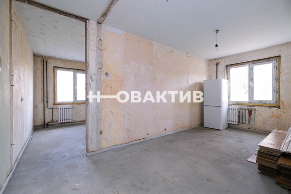 
   Продам 2-комнатную, 42.8 м², Есенина ул, 49

. Фото 3.