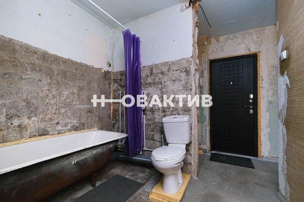 
   Продам 2-комнатную, 42.8 м², Есенина ул, 49

. Фото 12.