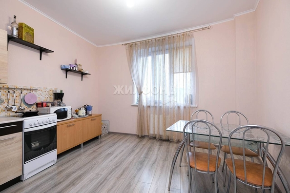 
   Продам 2-комнатную, 63.3 м², Залесского ул, 8/1

. Фото 18.