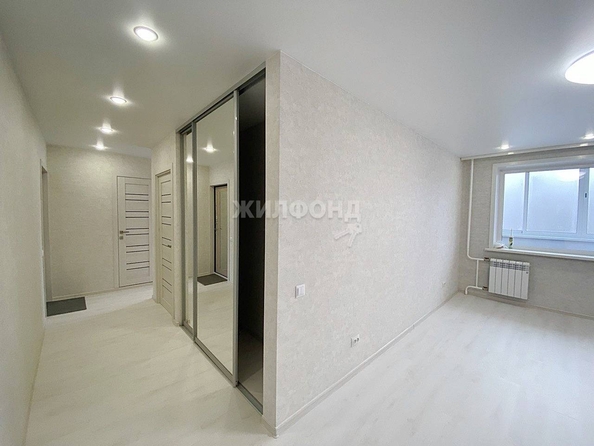 
   Продам 3-комнатную, 60.5 м², Бориса Богаткова ул, 183

. Фото 2.