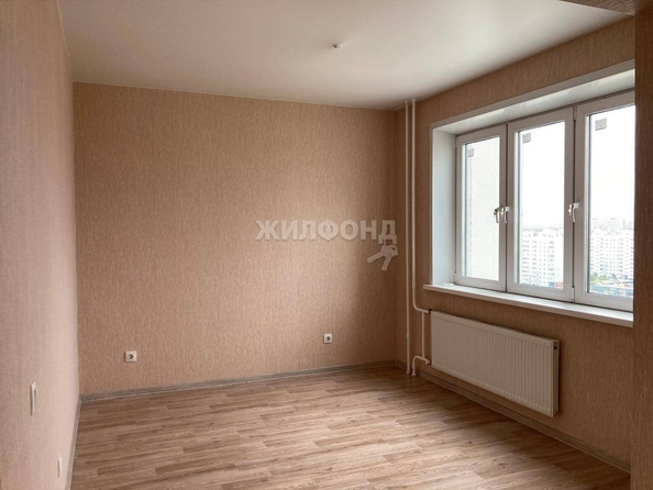 
   Продам студию, 31.8 м², Титова ул, 255/1

. Фото 3.