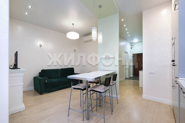 
   Продам 1-комнатную, 43.8 м², Лескова ул, 21

. Фото 9.