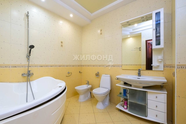 
   Продам 4-комнатную, 123.2 м², Зыряновская ул, 55

. Фото 18.