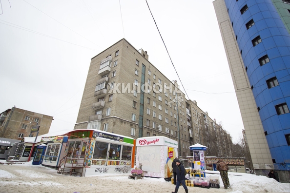 
   Продам 3-комнатную, 58.1 м², Челюскинцев ул, 44

. Фото 21.