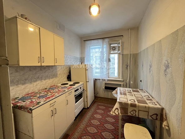 
   Продам 2-комнатную, 43.9 м², Троллейная ул, 22

. Фото 4.