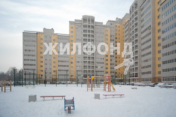 
   Продам 2-комнатную, 40.2 м², 2-й (4 мкр.) кв-л, 232

. Фото 8.