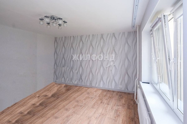 
   Продам 2-комнатную, 59.2 м², 2-й (4 мкр.) кв-л, 204/2

. Фото 4.