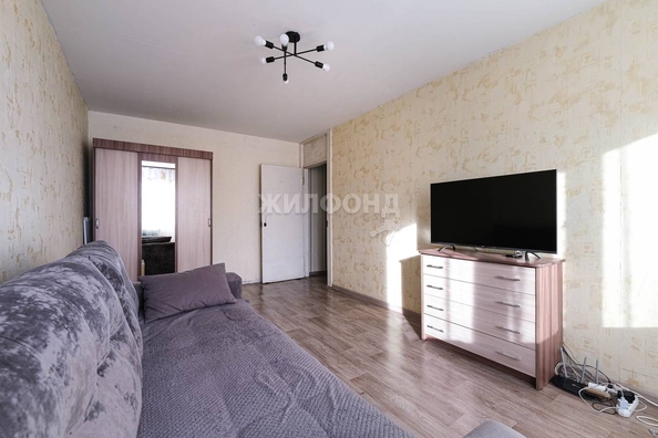 
   Продам 2-комнатную, 42.6 м², Ватутина ул, 75/1

. Фото 5.