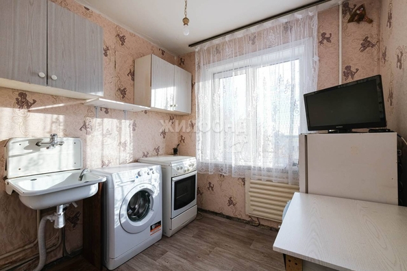 
   Продам 2-комнатную, 42.6 м², Ватутина ул, 75/1

. Фото 9.