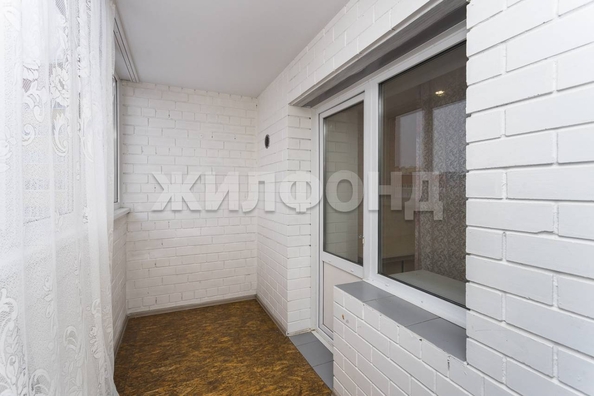 
   Продам 3-комнатную, 82.2 м², 2-й (4 мкр.) кв-л, 230

. Фото 20.
