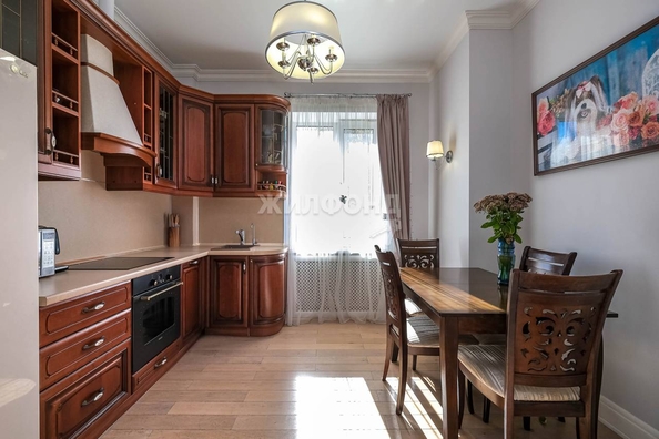 
   Продам 3-комнатную, 83.1 м², Аэропорт ул, 5

. Фото 1.