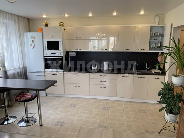 
  Продается 3-комн. квартира, 71.5 м², Виталия Потылицына ул, д. 7/4
. Фото 6.