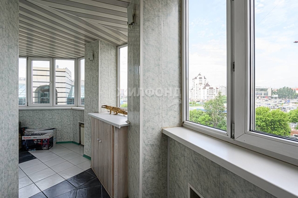 
   Продам 3-комнатную, 110.7 м², Галущака ул, 1

. Фото 13.