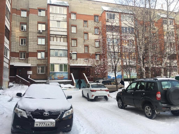 
   Продам 3-комнатную, 72.2 м², Ельцовская ул, 4

. Фото 36.