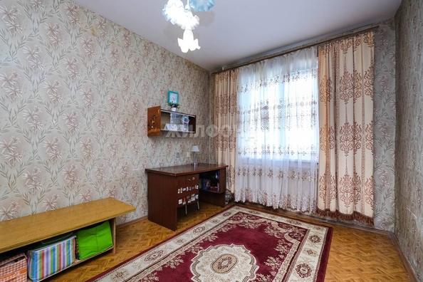 
   Продам 3-комнатную, 65.6 м², В. Высоцкого ул, 39

. Фото 17.