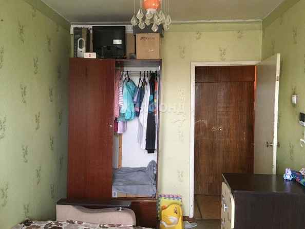 
   Продам 3-комнатную, 57.3 м², Петухова ул, 122

. Фото 4.