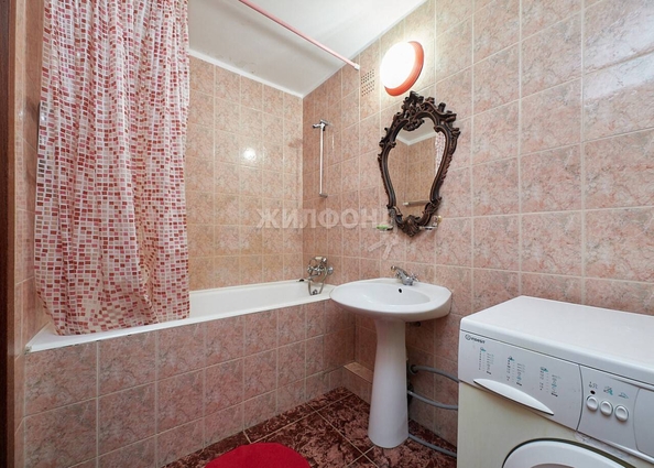 
   Продам 5-комнатную, 183.6 м², Сибиряков-Гвардейцев ул, 23/1

. Фото 17.