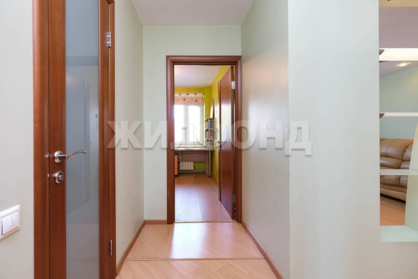 
   Продам 3-комнатную, 58.9 м², Забалуева ул, 60

. Фото 9.