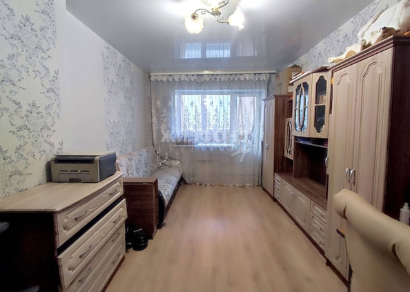 
   Продам 1-комнатную, 33.7 м², Новосибирская ул, 27

. Фото 4.