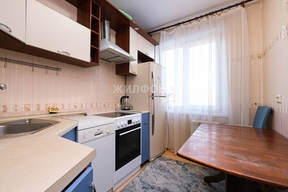 
   Продам 3-комнатную, 61.7 м², Кропоткина ул, 269

. Фото 17.