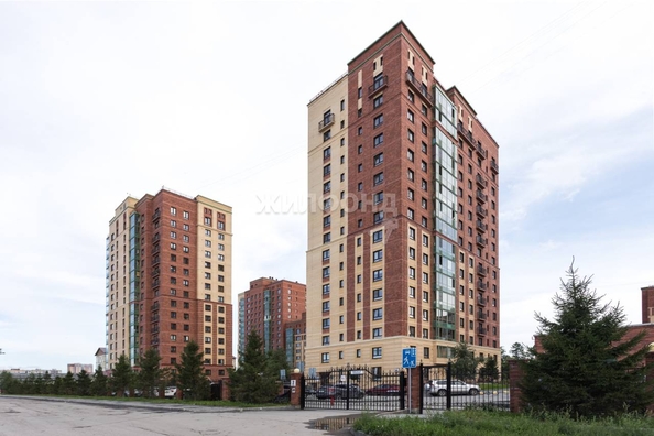 
   Продам 3-комнатную, 77.2 м², Планетная ул, 55/5

. Фото 38.